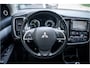 Mitsubishi Outlander 2.0 PHEV instyle ** Schuifdak ** Side-bars ** Trekhaak ** Chroom spiegels ** Rockford Fosgate Audio ** NAP!!