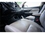 Mitsubishi Outlander 2.0 PHEV instyle ** Schuifdak ** Side-bars ** Trekhaak ** Chroom spiegels ** Rockford Fosgate Audio ** NAP!!