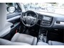 Mitsubishi Outlander 2.0 PHEV instyle ** Schuifdak ** Side-bars ** Trekhaak ** Chroom spiegels ** Rockford Fosgate Audio ** NAP!!
