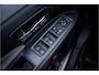 Mitsubishi Outlander 2.0 PHEV instyle ** Schuifdak ** Side-bars ** Trekhaak ** Chroom spiegels ** Rockford Fosgate Audio ** NAP!!