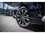 Mitsubishi Outlander 2.0 PHEV instyle ** Schuifdak ** Side-bars ** Trekhaak ** Chroom spiegels ** Rockford Fosgate Audio ** NAP!!