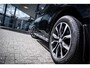 Mitsubishi Outlander 2.0 PHEV instyle ** Schuifdak ** Side-bars ** Trekhaak ** Chroom spiegels ** Rockford Fosgate Audio ** NAP!!