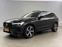 Volvo XC60 2.0 T6 Plug-in hybrid AWD Ultimate Dark R-Design | Virtual | H\K | Camera | HuD | Trekhaak | Memory | Carplay | Stoel/Stuurverw. | NAP