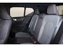 Volvo XC40 B3 Plus Black Edition - IntelliSafe Assist & Surround - 360º Camera - Harman/Kardon audio - Verwarmde voorstoelen & stuur - Parkeersensoren voor & achter - Elektr. bedienb. voorstoelen met geheugen links - Draadloze tel. lader - Standkachel - Extra getint glas - 20' LMV
