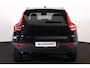 Volvo XC40 B3 Plus Black Edition - IntelliSafe Assist & Surround - 360º Camera - Harman/Kardon audio - Verwarmde voorstoelen & stuur - Parkeersensoren voor & achter - Elektr. bedienb. voorstoelen met geheugen links - Draadloze tel. lader - Standkachel - Extra getint glas - 20' LMV