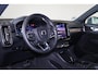 Volvo XC40 B3 Core - IntelliSafe Assist & Surround - 360º Camera - Verwarmde voorstoelen & stuur - Parkeersensoren voor & achter - Elektr. bedienb. voorstoelen met geheugen links - Draadloze tel. lader - Extra getint glas - 19' LMV