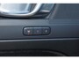 Volvo XC40 B3 Core - IntelliSafe Assist & Surround - 360º Camera - Verwarmde voorstoelen & stuur - Parkeersensoren voor & achter - Elektr. bedienb. voorstoelen met geheugen links - Draadloze tel. lader - Extra getint glas - 19' LMV