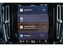Volvo XC40 B3 Core - IntelliSafe Assist & Surround - 360º Camera - Verwarmde voorstoelen & stuur - Parkeersensoren voor & achter - Elektr. bedienb. voorstoelen met geheugen links - Draadloze tel. lader - Extra getint glas - 19' LMV