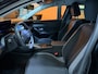 Peugeot 308 SW 1.2 PureTech Allure|Trekhaak|i-Cockpit|CarPlay|Adaptieve Cruise|Keyless|LED+Xenon|Rijklaar