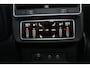 Audi RS Q8 4.0 TFSI Q8 quattro 600pk | Panorama dak | Keramische remschijven | Alcantara hemel | Luchtvering | Bang & Olufsen premium audio | Elektrisch wegklapbare trekhaak | Stoelverwarming/ventilatie | Stuurverwarming | Achterbank verwarmd | Elektrisch verstelbare stoelen met memory | Massage stoelen | Night Vision | 360* Camera | Alcantara stuur | Keyless entry/start | Soft close | Stuurverwarming |