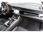 Audi RS Q8 4.0 TFSI Q8 quattro 600pk | Panorama dak | Keramische remschijven | Alcantara hemel | Luchtvering | Bang & Olufsen premium audio | Elektrisch wegklapbare trekhaak | Stoelverwarming/ventilatie | Stuurverwarming | Achterbank verwarmd | Elektrisch verstelbare stoelen met memory | Massage stoelen | Night Vision | 360* Camera | Alcantara stuur | Keyless entry/start | Soft close | Stuurverwarming |