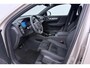 Volvo XC40 2.0 B3 Plus Dark | Camera | Memory | Stoel+Stuurverwarming | Keyless | Verwarmde Voorruit | Getint Glas