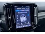 Volvo XC40 2.0 B3 Plus Dark | Camera | Memory | Stoel+Stuurverwarming | Keyless | Verwarmde Voorruit | Getint Glas