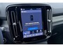 Volvo XC40 2.0 B3 Plus Dark | Camera | Memory | Stoel+Stuurverwarming | Keyless | Verwarmde Voorruit | Getint Glas
