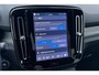 Volvo XC40 2.0 B3 Plus Dark | Camera | Memory | Stoel+Stuurverwarming | Keyless | Verwarmde Voorruit | Getint Glas