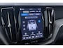 Volvo XC60 2.0 T8 Plug-in hybrid AWD Plus Black Edition | Panoramadak | Trekhaak | Stoel+Stuurverwarming | Memory | 21 Inch