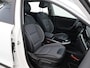 Kia Niro EV e-Niro DynamicPlusLine 64 kWh | Trekhaak | Panoramadak | Stoel/Stuurwielverwarming | Adaptieve Cruise Control | Keyless Go | LED Koplampen |
