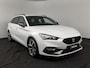 SEAT Leon Sportstourer 1.5 eTSI FR Business Intense | Trekhaak | Navigatie | Adaptive Cruise Control | Apple CarPlay / Android Auto |