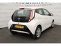 Toyota Aygo 1.0 VVT-i x-play nette 5-deurs met achteruitrijcamera met nieuwe APK bij aflevering