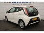 Toyota Aygo 1.0 VVT-i x-play nette 5-deurs met achteruitrijcamera met nieuwe APK bij aflevering