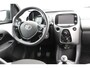 Toyota Aygo 1.0 VVT-i x-play nette 5-deurs met achteruitrijcamera met nieuwe APK bij aflevering