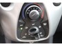 Toyota Aygo 1.0 VVT-i x-play nette 5-deurs met achteruitrijcamera met nieuwe APK bij aflevering