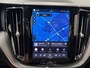 Volvo XC60 2.0 T8 PHEV AWD Long Range Ultra Dark Exec. Ed. Luchtvering/ Trekhaak 2250kg/ HUD/ 360 Camera/ Stoelverw + Koeling