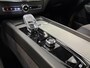 Volvo XC60 2.0 T8 PHEV AWD Long Range Ultra Dark Exec. Ed. Luchtvering/ Trekhaak 2250kg/ HUD/ 360 Camera/ Stoelverw + Koeling