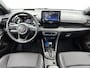 Toyota Yaris 1.5 Hybrid Style | Head-up Display | Stoel+stuurverwarming | Draadloze telefoonlader | Apple CarPlay/Android auto | Climate control | Cruise Control Adaptive |