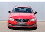Volvo V70 T4 Automaat Dynamic Edition | Adaptieve Cruise Control | Harman/Kardon audio | Standkachel | Dodehoek detectie | Stoelverwarming | Stuurwiel verwarming | Bestuurdersstoel met geheugenfunctie | Afneembare trekhaak