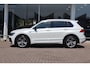 Volkswagen Tiguan 1.5 TSI 150pk DSG Comfortline R-Line | Trekhaak | Head-up | Navigatie | Camera | Stoel en stuurverwarming