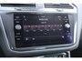 Volkswagen Tiguan 1.5 TSI 150pk DSG Comfortline R-Line | Trekhaak | Head-up | Navigatie | Camera | Stoel en stuurverwarming