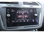 Volkswagen Tiguan 1.5 TSI 150pk DSG Comfortline R-Line | Trekhaak | Head-up | Navigatie | Camera | Stoel en stuurverwarming