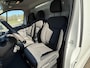 Nissan Primastar 2.0 dCi L1H1 / Airco / Apple&Android Carplay / Trekhaak / Betimmering / Cruise Control / Sensoren achter / Bluetooth / DAB / 3 zitplaatsen