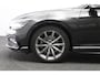 Volkswagen Passat Variant 1.5 TSI 150 PK Automaat R-Line Elegance, Trekhaak, Matrix-LED, Carplay