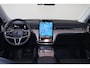 Volvo EX90 Performance Ultra 7p. 111 kWh - Luchtvering - Panoramadak - IntelliSafe Assist & Surround - 360º Camera - Bose Audio - Verwarmde voorstoelen, stuur & achterbank - Parkeersensoren voor & achter - Head up display - Draadloze tel. lader - Extra getint glas - Inklapbare trekhaak - 22' LMV