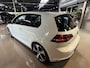 Volkswagen Golf 2.0 TSI GTI panoramadak | navigatie | leer