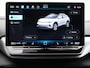 Volkswagen ID.4 Pro 77 kWh 210 kW Pro 286 PK | LED Matrix IQ | Elek. achterklep | Stuur- & Stoelverwarming | Navigatie | 360 camera | Side Assist | Massage