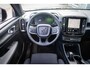Volvo EX40 Single Motor Plus Europa 70 kWh | Harman Kardon Audio | BLIS | Adaptieve Cruise Control | Stoelverwarming Voor & Achter | Stuurverwarming | Warmtepomp | Parkeersensoren Voor en Achter |
