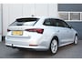 Skoda Octavia Combi 1.5 e-TSI Business Edition Plus Pano/dak Led Trekhaak/Elektrisch