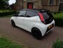 Toyota Aygo 1.0 VVT-i 72pk 5D x-clusiv Edition Blackwheels bij Toyota specialist.