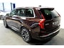 Volvo XC90 2.0 T8 AWD 335kW/456pk Aut8 Recharge Ultra Bright 7P LUCHTVERING + BOWERS&WILKINS + EL. TREKHAAK + ADAPT.CRUISE + PANORAMADAK + HEAD-UP + STOEL-&STUURVERWARMING + LEDEREN DASHBOARD + 360 CAMERA + STOELVENTILATIE + ACHTERBANKVERWARMING + 21" LM-VELGEN!!