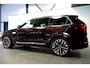 Volvo XC90 2.0 T8 AWD 335kW/456pk Aut8 Recharge Ultra Bright 7P LUCHTVERING + BOWERS&WILKINS + EL. TREKHAAK + ADAPT.CRUISE + PANORAMADAK + HEAD-UP + STOEL-&STUURVERWARMING + LEDEREN DASHBOARD + 360 CAMERA + STOELVENTILATIE + ACHTERBANKVERWARMING + 21" LM-VELGEN!!