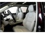Volvo XC90 2.0 T8 AWD 335kW/456pk Aut8 Recharge Ultra Bright 7P LUCHTVERING + BOWERS&WILKINS + EL. TREKHAAK + ADAPT.CRUISE + PANORAMADAK + HEAD-UP + STOEL-&STUURVERWARMING + LEDEREN DASHBOARD + 360 CAMERA + STOELVENTILATIE + ACHTERBANKVERWARMING + 21" LM-VELGEN!!