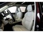 Volvo XC90 2.0 T8 AWD 335kW/456pk Aut8 Recharge Ultra Bright 7P LUCHTVERING + BOWERS&WILKINS + EL. TREKHAAK + ADAPT.CRUISE + PANORAMADAK + HEAD-UP + STOEL-&STUURVERWARMING + LEDEREN DASHBOARD + 360 CAMERA + STOELVENTILATIE + ACHTERBANKVERWARMING + 21" LM-VELGEN!!
