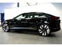 Polestar 4 Long Range Single motor 100 kWh Plus/Pro/Pilot PANORAMADAK + MIST TAILORED KNIT + WARMTEPOMP + AUTOPILOT + 360 CAMERA + PIXEL LED + HARMAN/KARDON + STOEL-&STUURVERWARMING + 22KW LADER + HEAD-UP + PILOT ASSIST + PARKSENSOREN + 21" LM-VELGEN!!