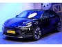 Polestar 4 Long Range Single motor 100 kWh Plus/Pro/Pilot PANORAMADAK + MIST TAILORED KNIT + WARMTEPOMP + AUTOPILOT + 360 CAMERA + PIXEL LED + HARMAN/KARDON + STOEL-&STUURVERWARMING + 22KW LADER + HEAD-UP + PILOT ASSIST + PARKSENSOREN + 21" LM-VELGEN!!
