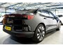 Polestar 4 Long Range Single motor 100 kWh Plus/Pro/Pilot PANORAMADAK + MIST TAILORED KNIT + WARMTEPOMP + AUTOPILOT + 360 CAMERA + PIXEL LED + HARMAN/KARDON + STOEL-&STUURVERWARMING + 22KW LADER + HEAD-UP + PILOT ASSIST + PARKSENSOREN + 21" LM-VELGEN!!
