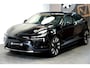 Polestar 4 Long Range Single motor 100 kWh Plus/Pro/Pilot PANORAMADAK + MIST TAILORED KNIT + WARMTEPOMP + AUTOPILOT + 360 CAMERA + PIXEL LED + HARMAN/KARDON + STOEL-&STUURVERWARMING + 22KW LADER + HEAD-UP + PILOT ASSIST + PARKSENSOREN + 21" LM-VELGEN!!