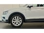 Volkswagen Tiguan 2.0 TSI 4Motion Highline 180pk Pano / LED / Trekhaak / CAM / Keyles